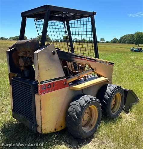 mustang 441 skid loader review